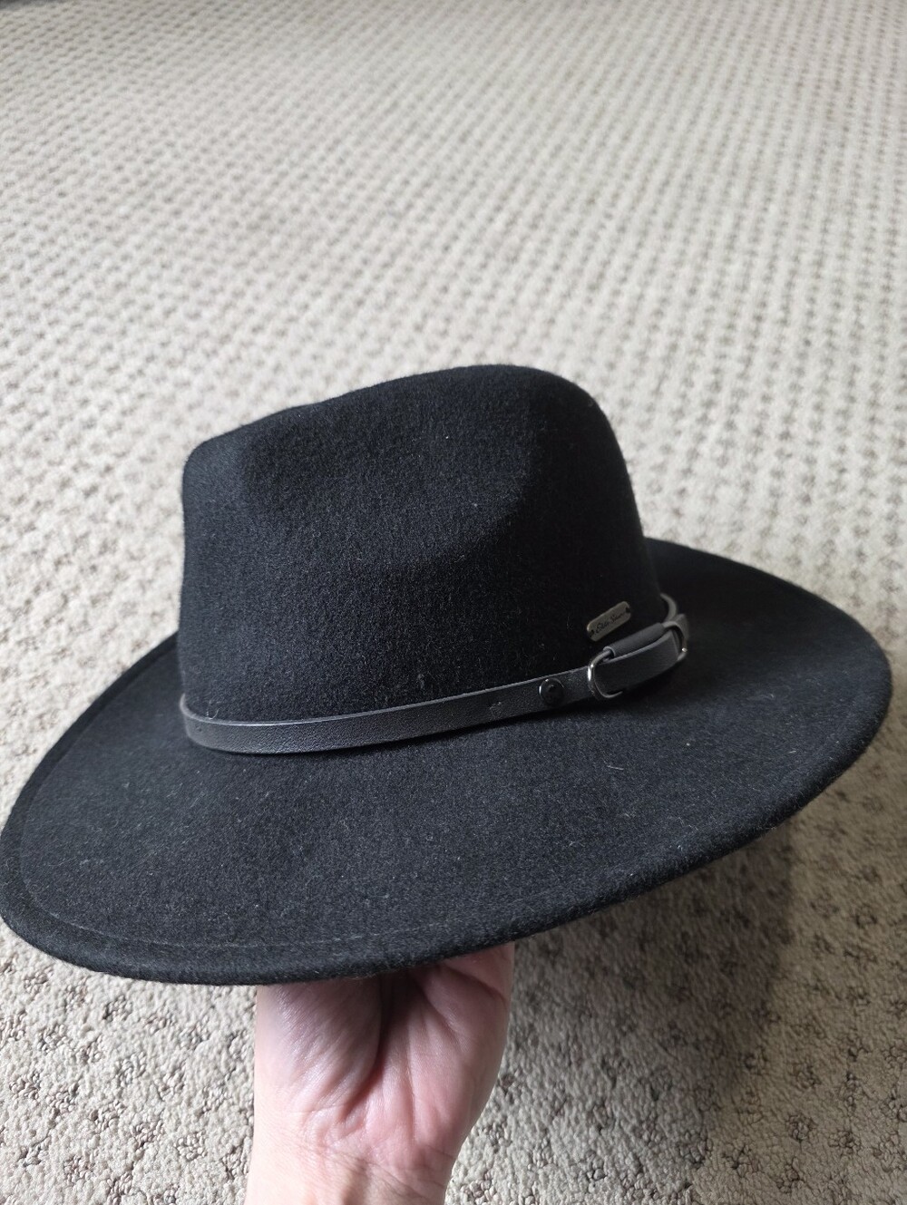 Eddie Bauer Women's Black Wool Hat